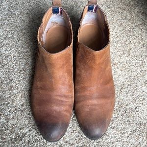 Tommy Hilfiger leather booties